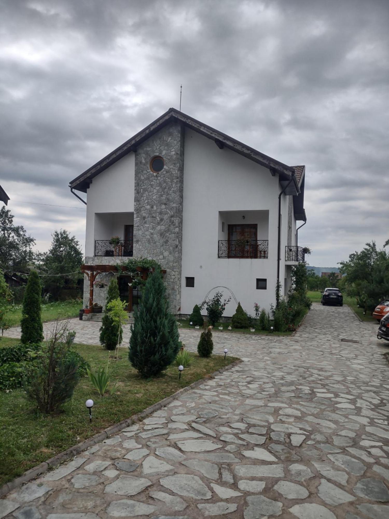 Pensiunea Codruta Cărpinişu 외부 사진